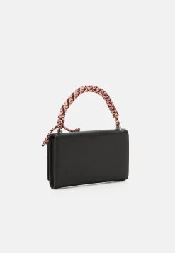 Even&Odd Telefoonhoesje - Black -Even&Odd 28e0580dc50e4014936c8d02a9515eac