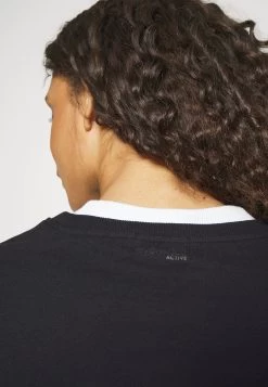 Sweater - Black 13 Sweater - Black -Even&Odd 3bbba92004144e92bd55cd0eb724572f