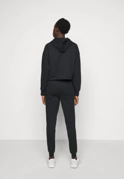 Set - Trainingspak - Black 17 Set - Trainingspak - Black -Even&Odd 46cc5e99ec61437f9c393a33727c91c2