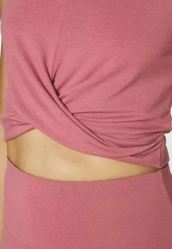 Top - Pink 13 Top - Pink -Even&Odd 52c35f5d565541dd914666391259cb6b