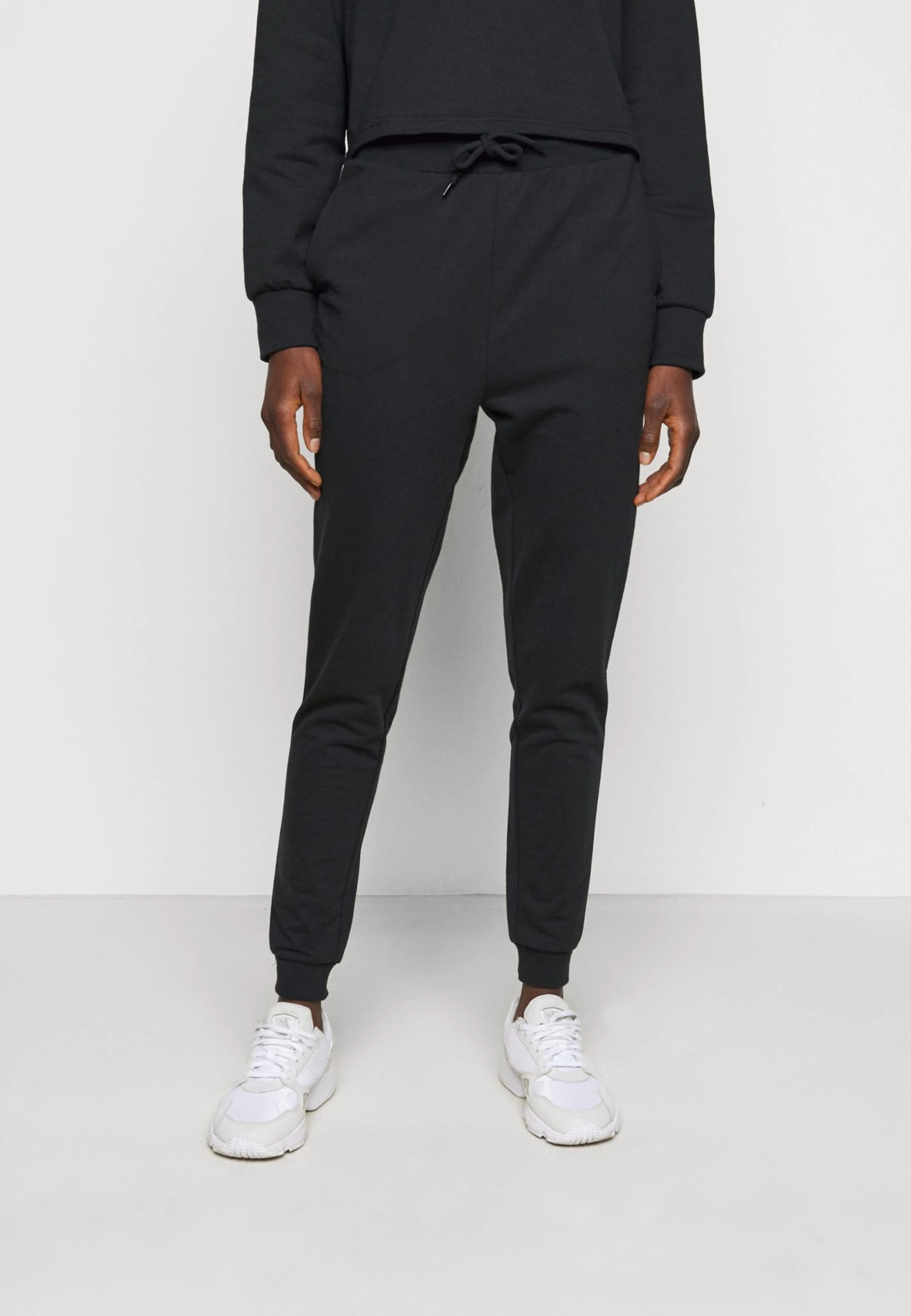 Set - Trainingspak - Black 7 Set - Trainingspak - Black - Afbeelding 5