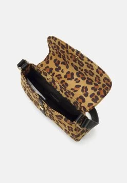 Even&Odd Handtas - Brown -Even&Odd 9e237889b9fb47d0bf9aa4d5df232bec