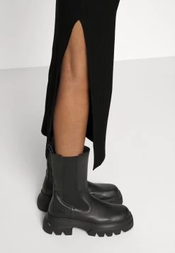 Column Maxi Dress- Maxi-Jurk - Black 15 Column Maxi Dress- Maxi-Jurk - Black -Even&Odd a42f54eefa904390a221757780e71146