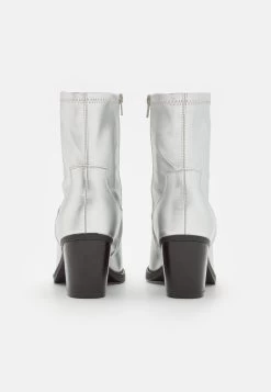 Even&Odd Korte Laarzen - Silver 11 Even&Odd Korte Laarzen - Silver -Even&Odd bde60ce2a1714a168b55622481d07a82