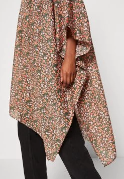 Even&Odd Lichte Jas - Red -Even&Odd d4a1df55eb0d4c89b0f91c2e39074a50