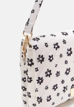 Even&Odd Handtas - Off-White -Even&Odd e69f5b4534214d838c6ccc0ba93c532f